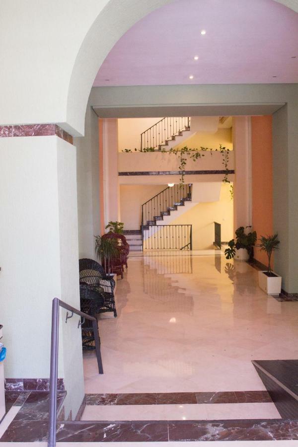 Residencial Las Flores มาร์เบยา ภายนอก รูปภาพ